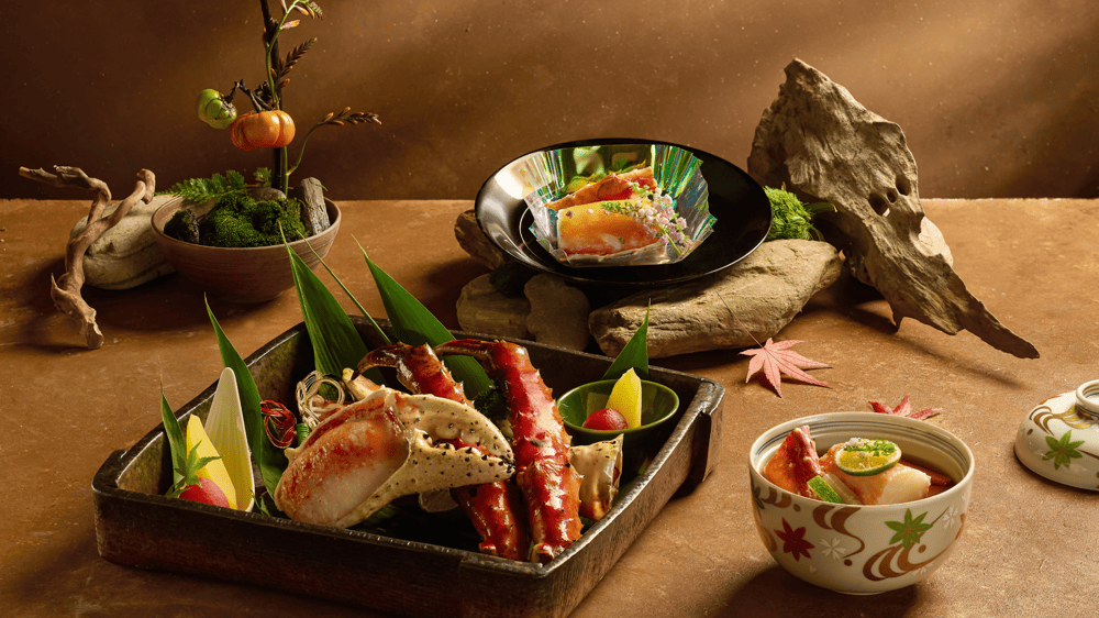 Hatoyama stands out as one of Hanoi's most refined Japanese restaurants, serving a diverse menu with dishes made from fresh ingredients (Source: hatoyama.vn)